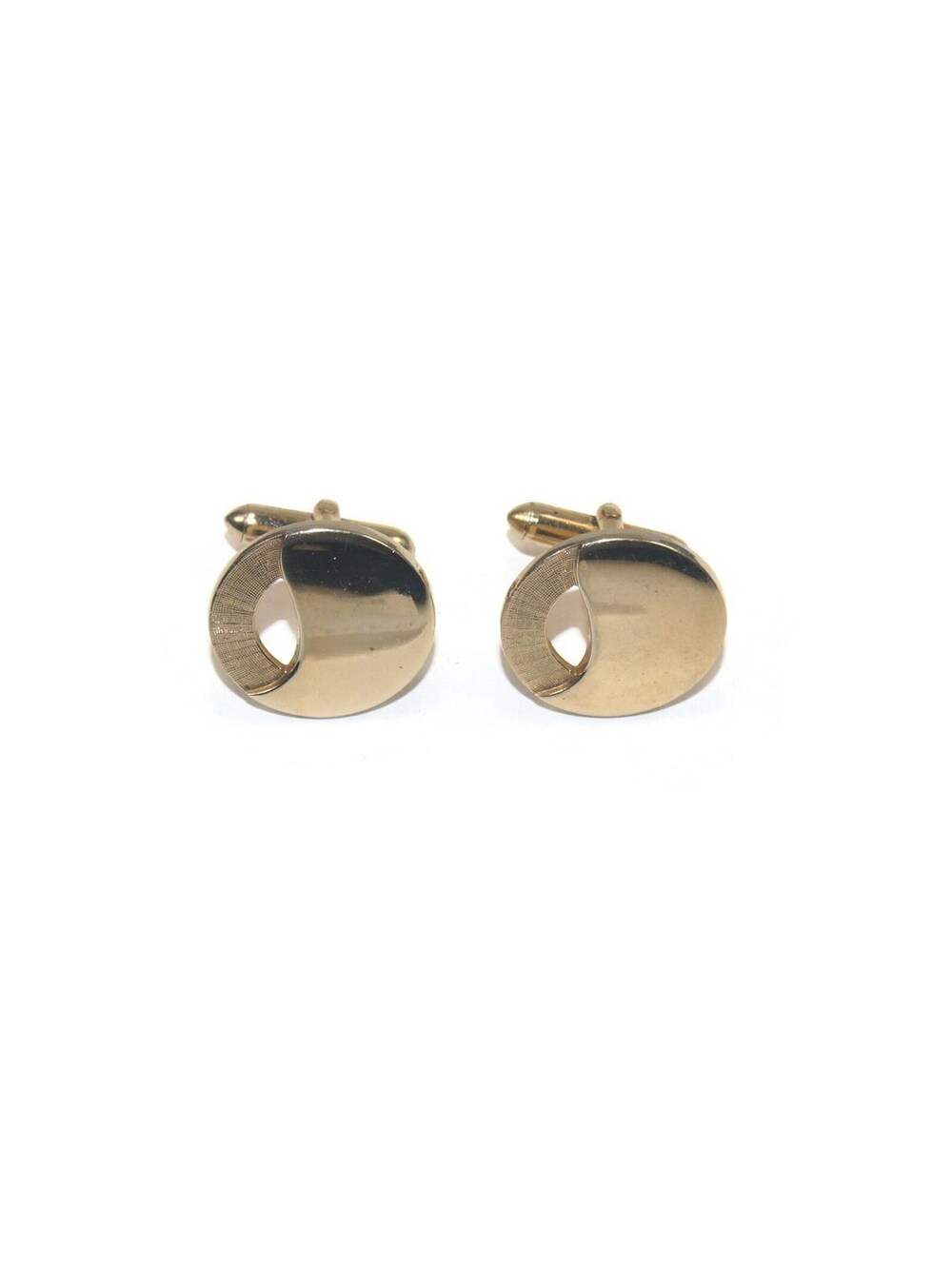 Vintage Swank Textured and Smooth Gold Tone Round Cut Out Design Cuff Links.